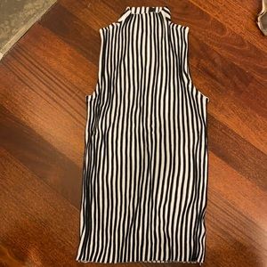 Top Kenneth cole size m